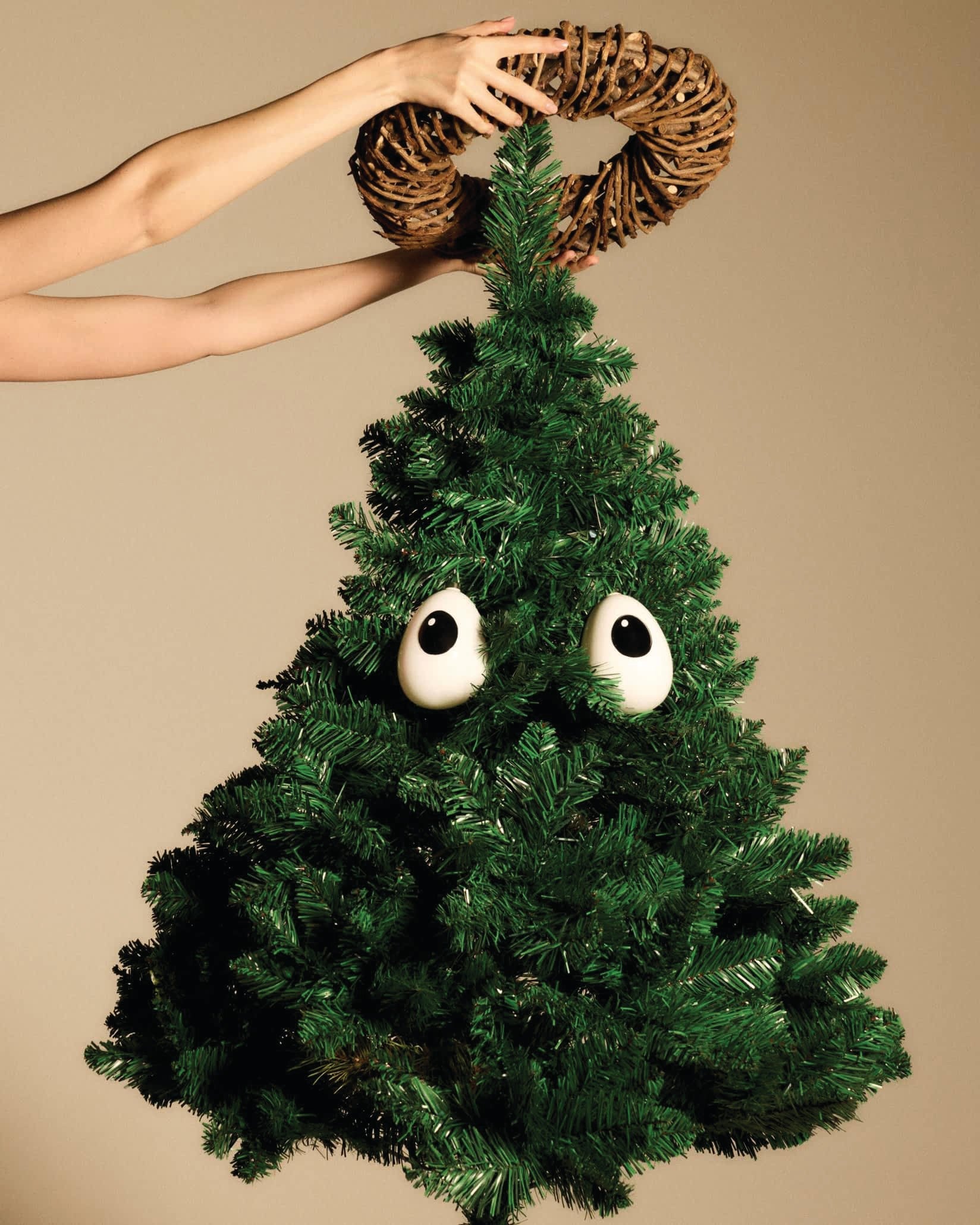 Holly: 2 hand-painted blown glass Christmas baubles | Alessi