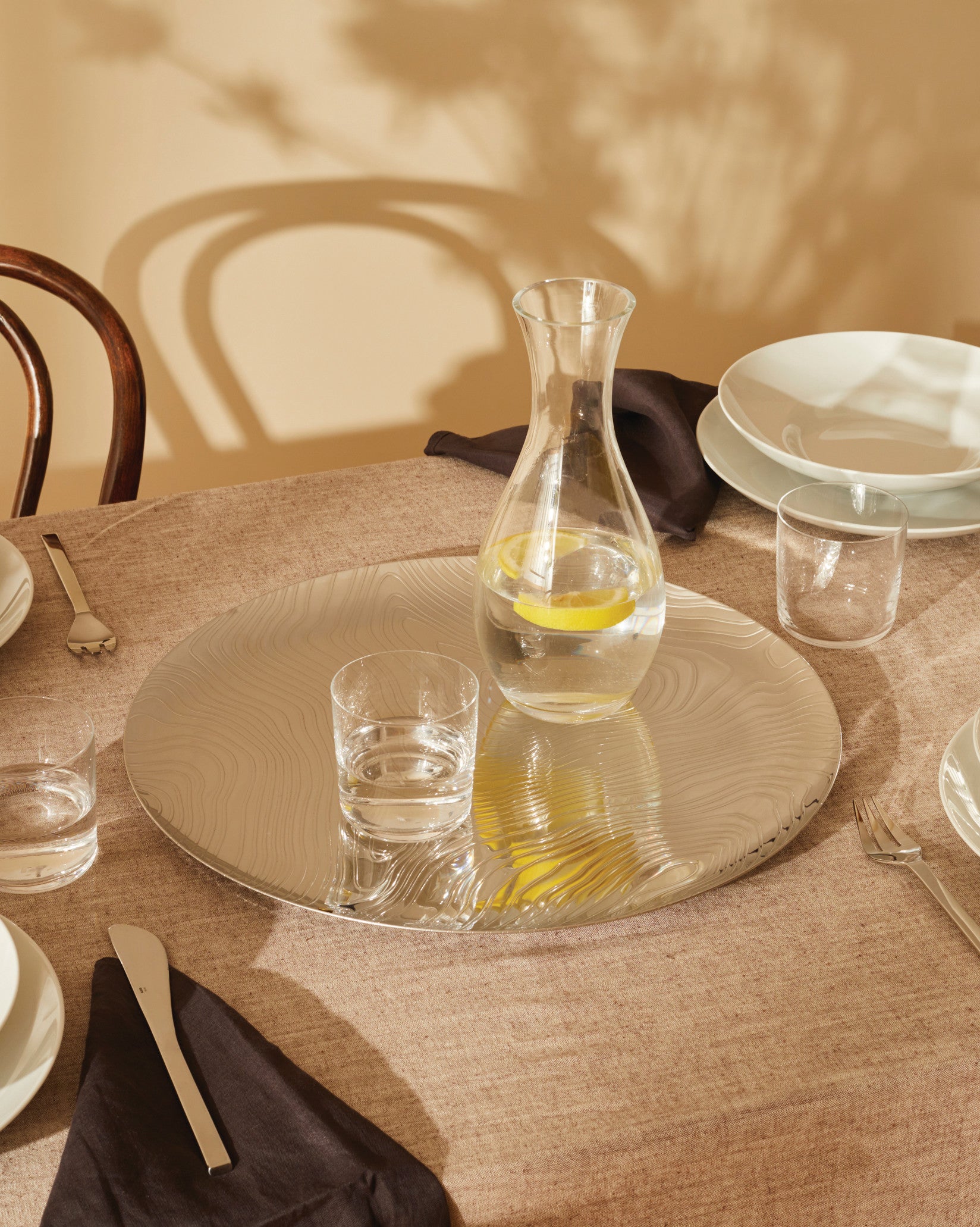 Tablett Veneer - Design von Patricia Urquiola