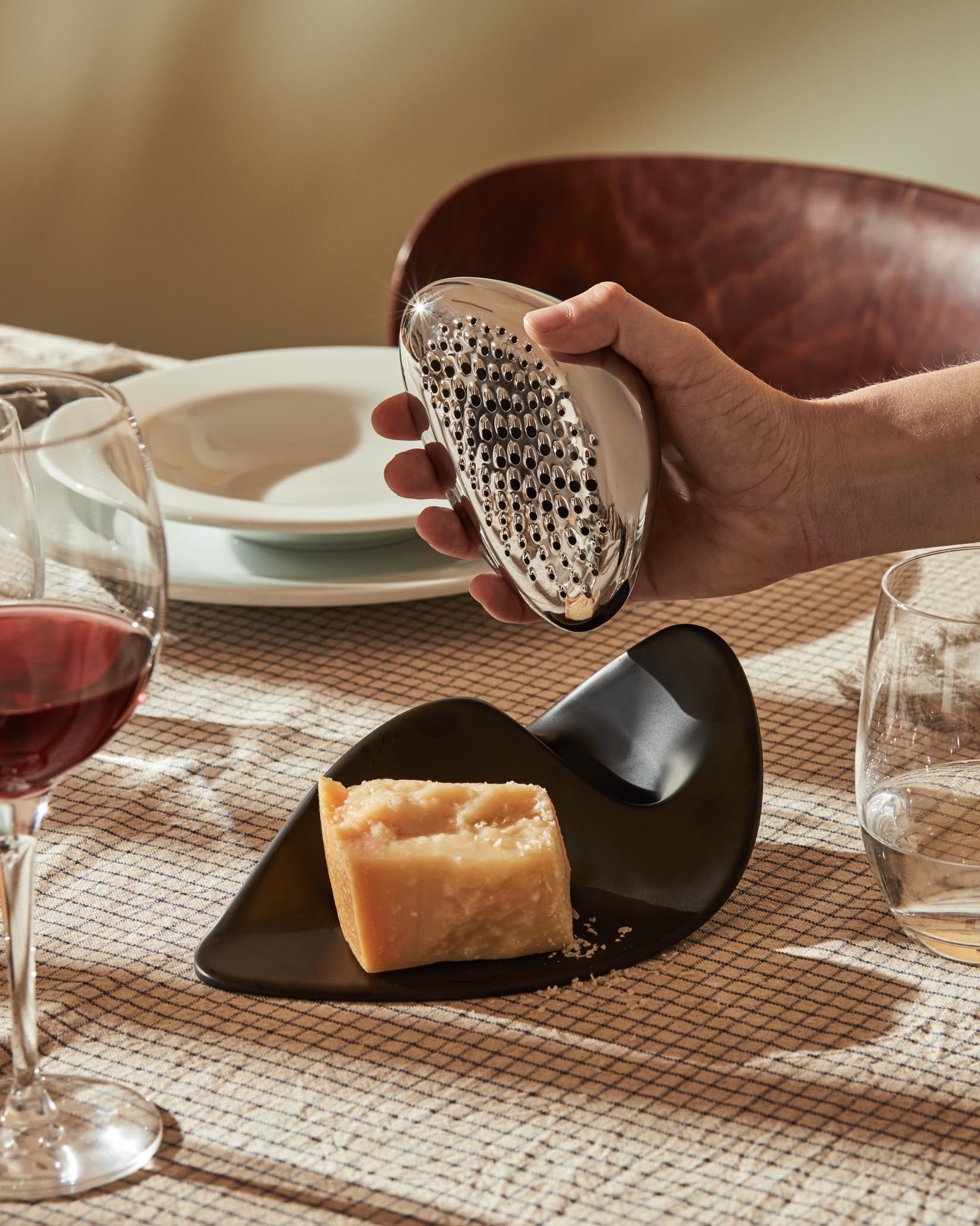 Forma Käsereibe & twergi parmesanreibe aus Edelstahl