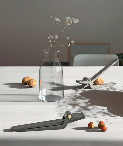 Sweetheart aluminium Casse-noix Alessi 1