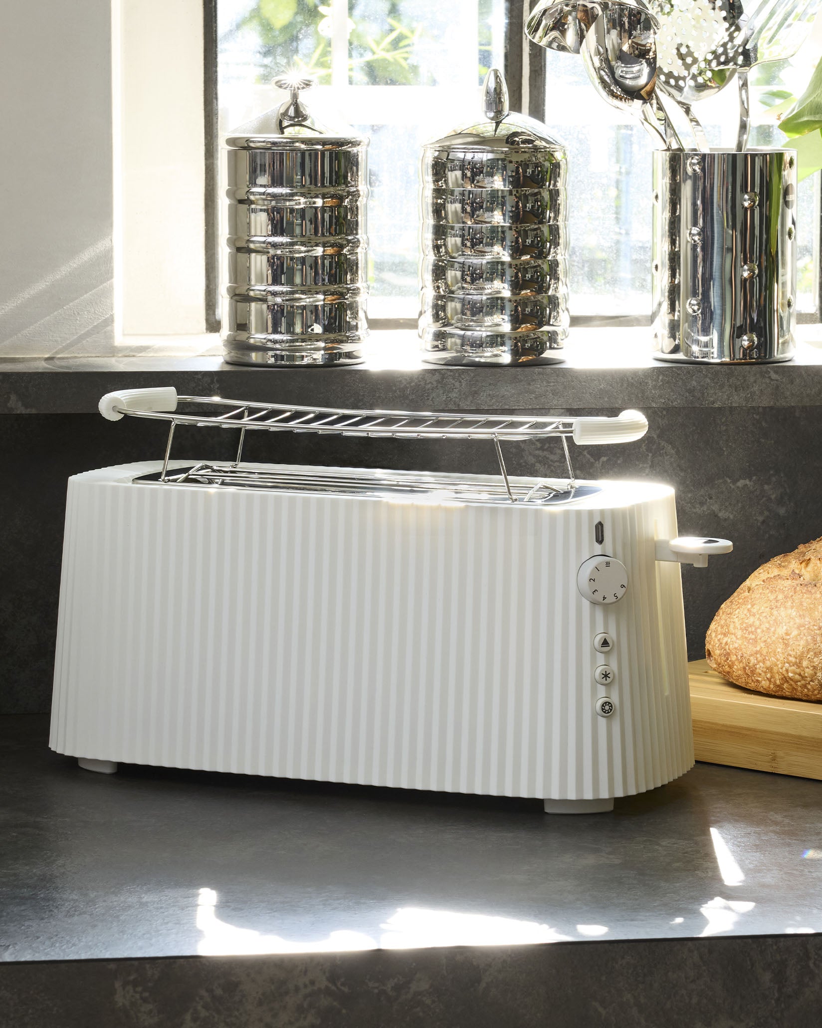 Plissé Long Double Compartment Toaster - European Plug | Alessi