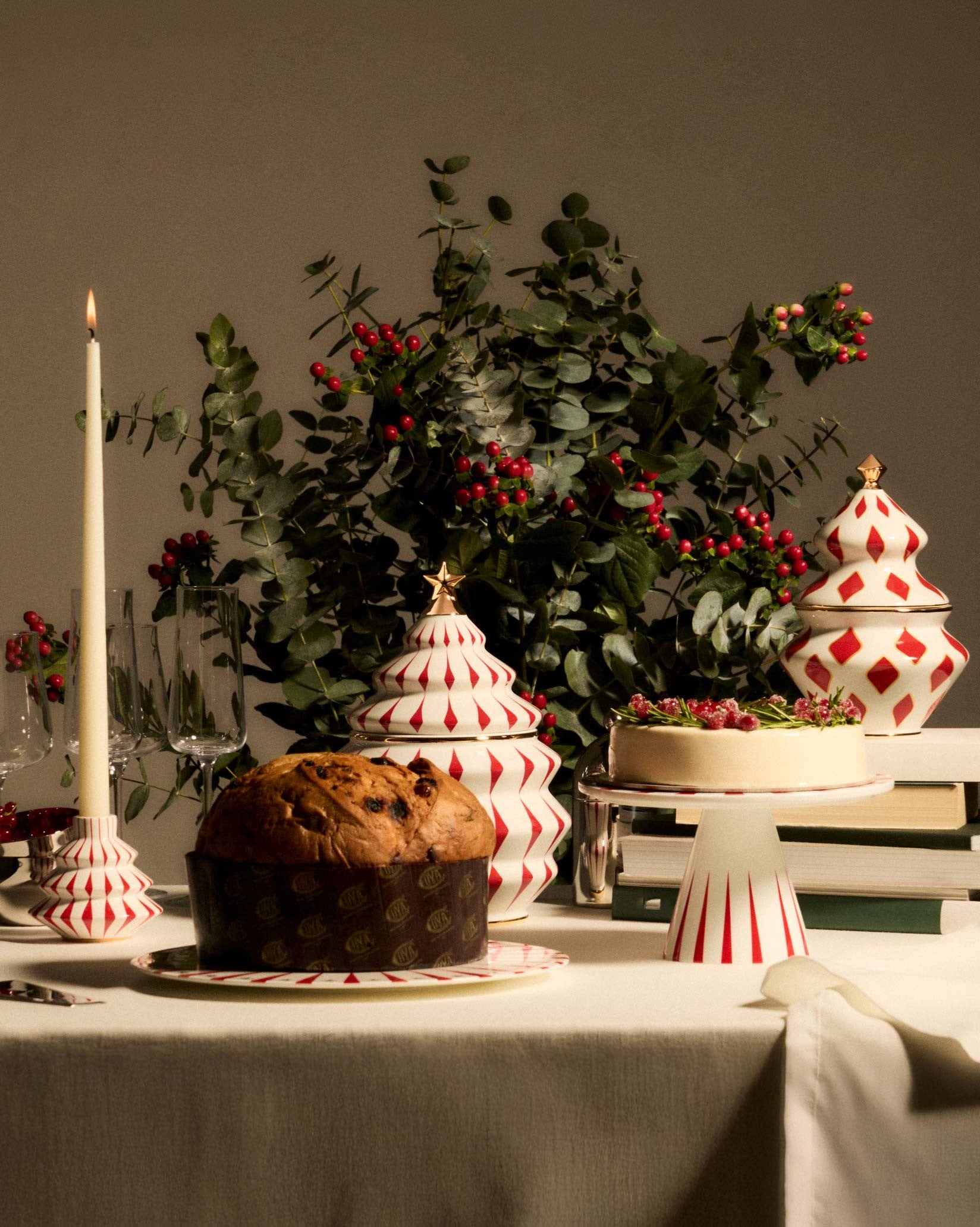 Delight: Porcelain cake stand by Nika Zupanc | Alessi