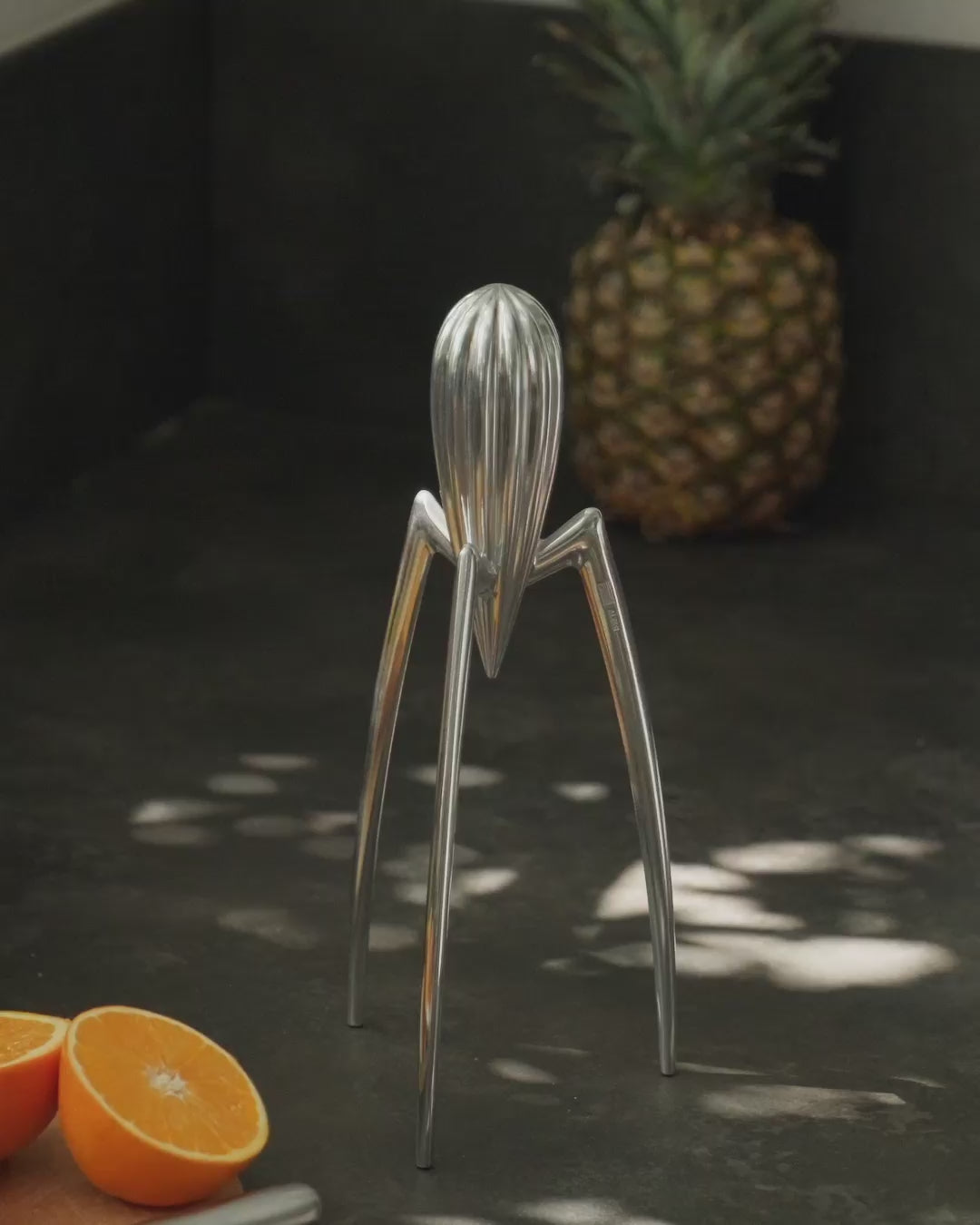 Alessi - Presse agrume - Salif / Philippe Starck | Crème - Boutique Crème