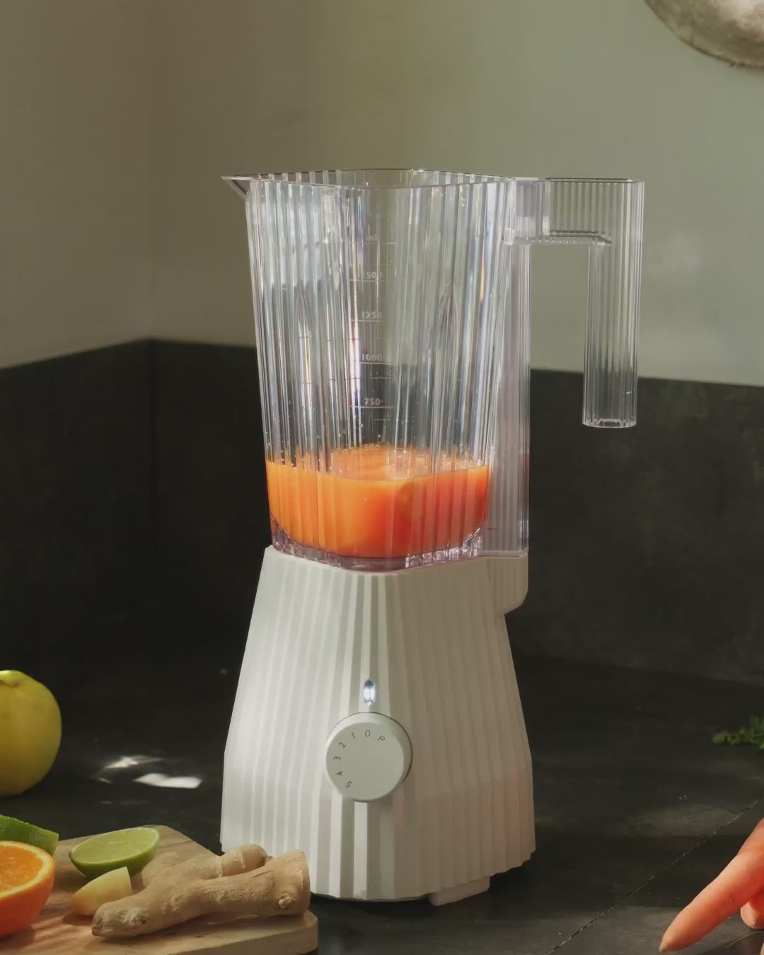 Plissé Blender - European Plug By Michele De Lucchi | Alessi